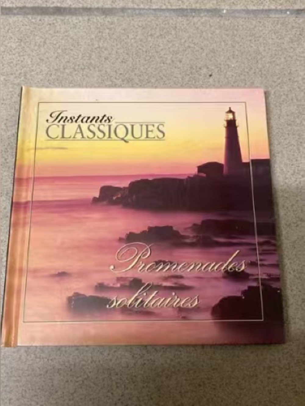 Instants Classiques "Promenades Solitaires" Hardcover Book - Pink Gradient Cover